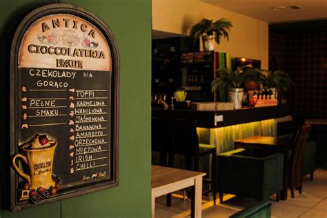 baccara cafe